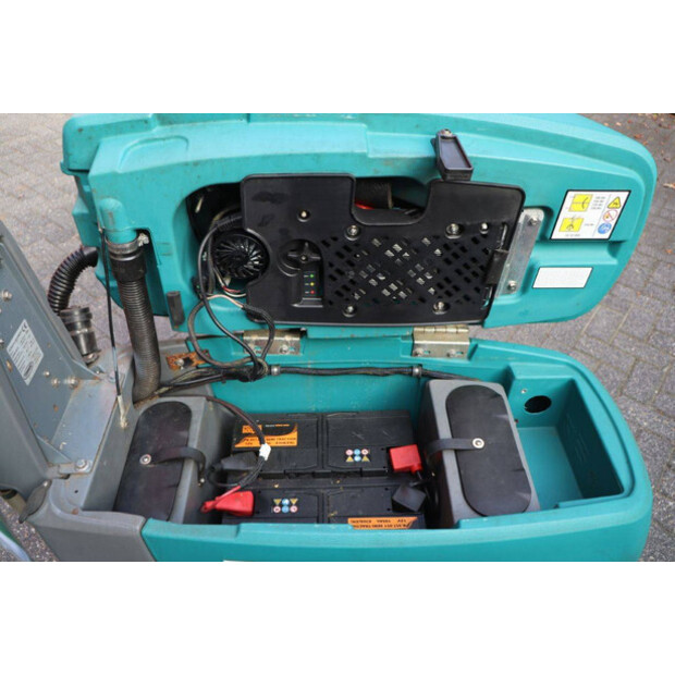 2008 TENNANT T3-42544429
