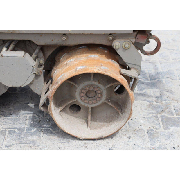 2007 بوماج BMP 851-42544759