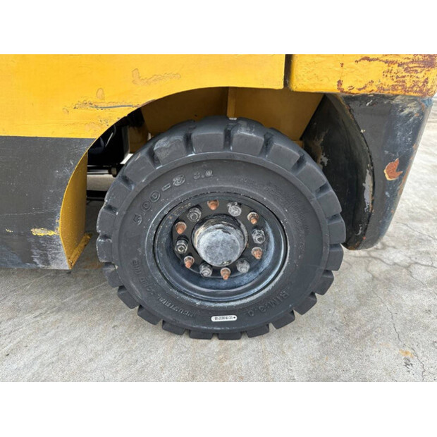 2000 ميتسوبيشي FG15-42545255