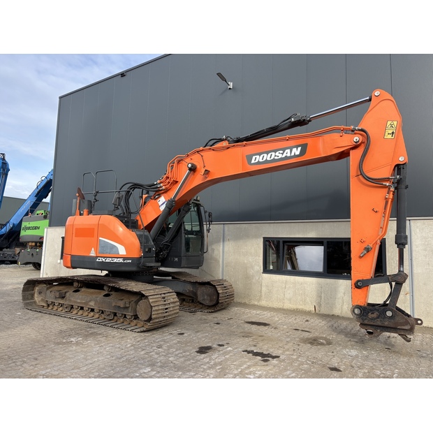 2017 Doosan DX235LCR-5-42546903