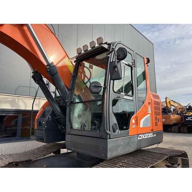 2017 Doosan DX235LCR-5-42546906
