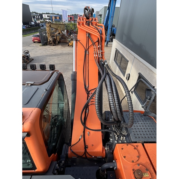 2017 Doosan DX235LCR-5-42546920