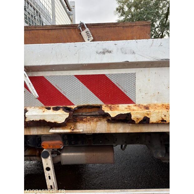 2012 Renault Maxity-42548403