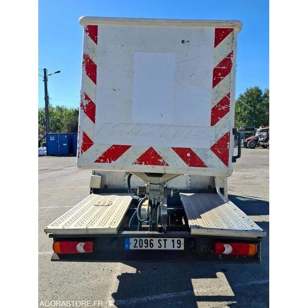 2007 NISSAN Cabstar-42549056