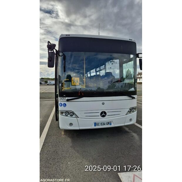 Mercedes-Benz INTOURO-42549523