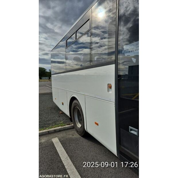 Mercedes-Benz INTOURO-42549526