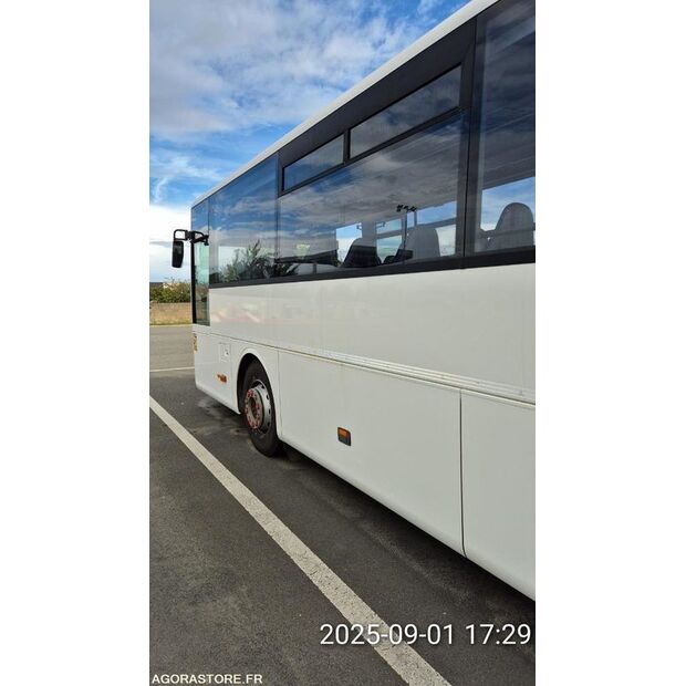 Mercedes-Benz INTOURO-42549529