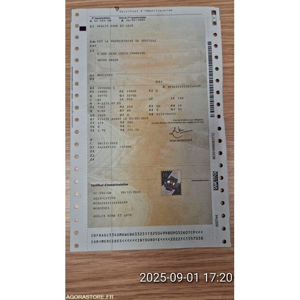 Mercedes-Benz INTOURO-42549536