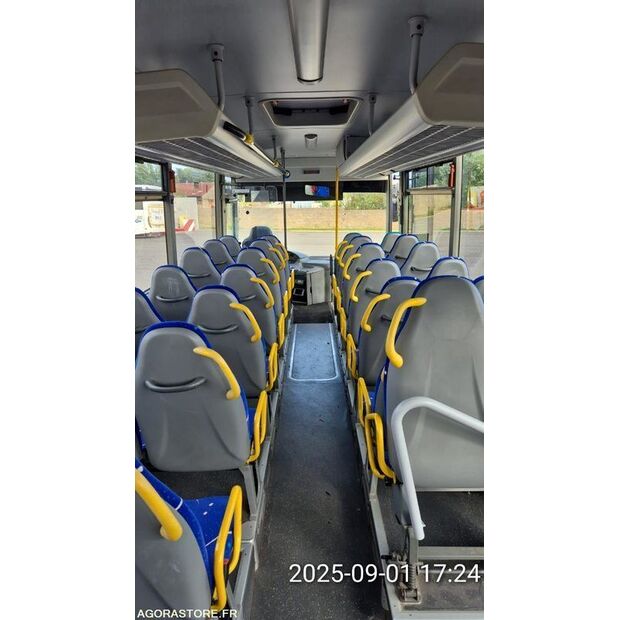 Mercedes-Benz INTOURO-42549543