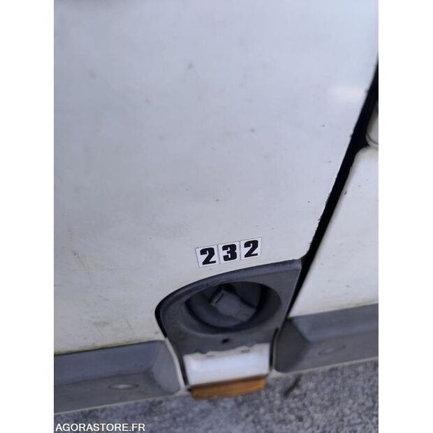 2004 ايفكو 35C12-42549650