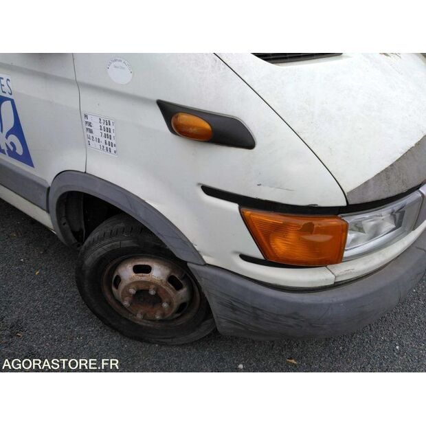 2004 ايفكو 35C12-42549653
