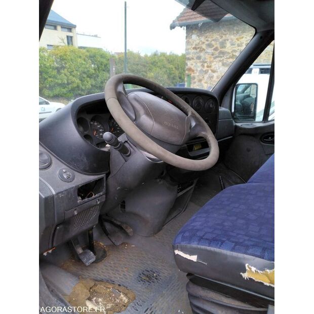 2004 ايفكو 35C12-42549661