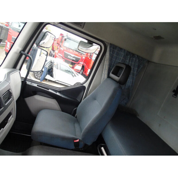 2011 Volvo FL 240-42552337