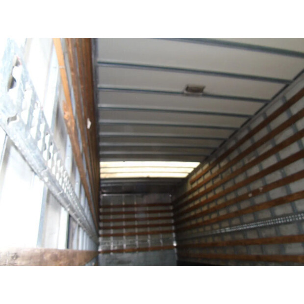 2011 Volvo FL 240-42552339