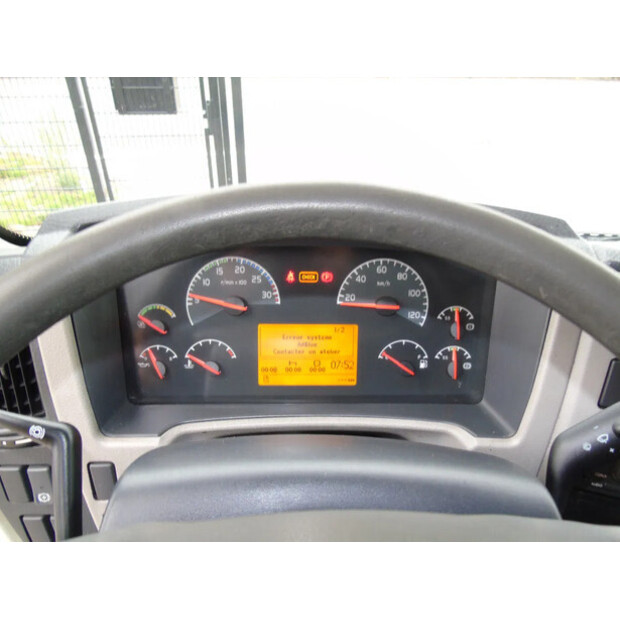 2011 Volvo FL 240-42552340