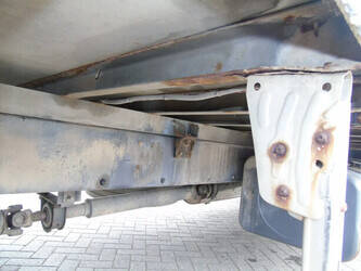 2011-volvo-fl-240-1321711-42552352