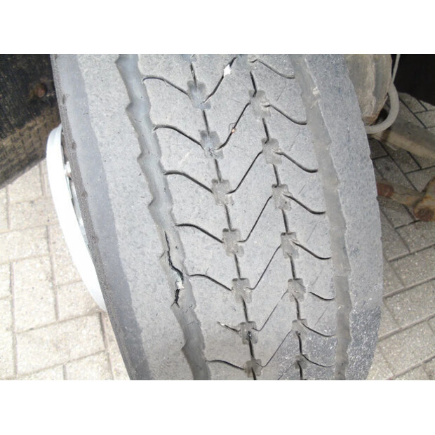 2011 Volvo FL 240-42552353