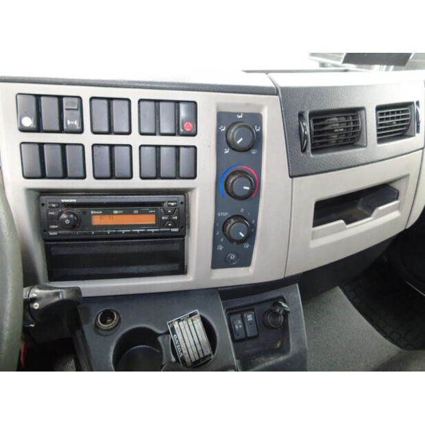 2011 Volvo FL 240-42552354