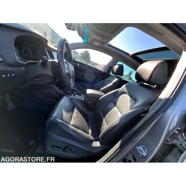 2016 Hyundai TUCSON-42565160