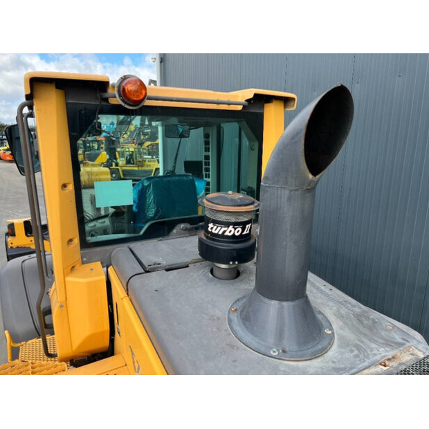 2011 Volvo L90F-42566225