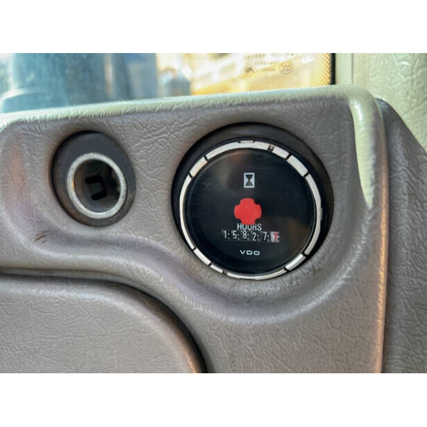 2011 Volvo L90F-42566263