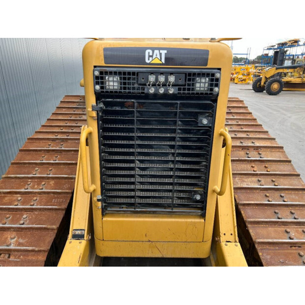 2011 كاتربيلر D6N LGP-42578869