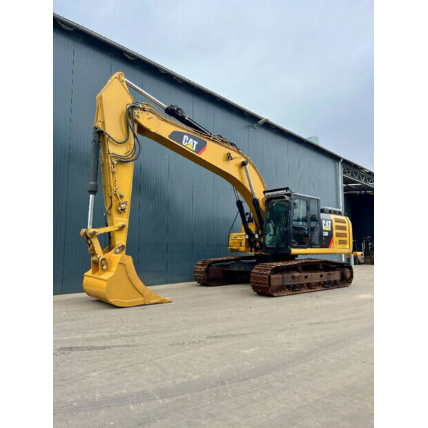 2017 Caterpillar 330FL-42579443