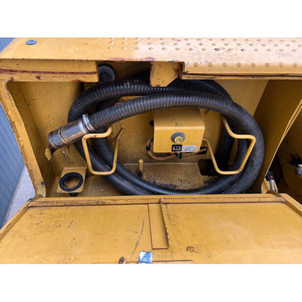 2017 Caterpillar 330FL-42579458
