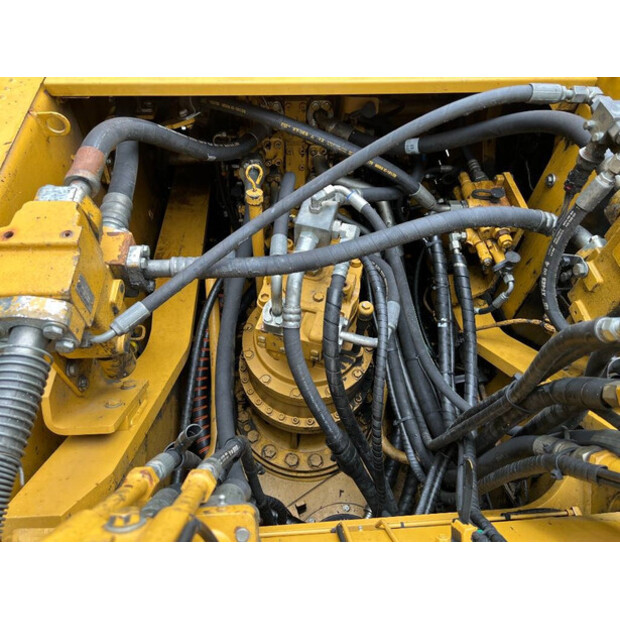 2017 Caterpillar 330FL-42579460
