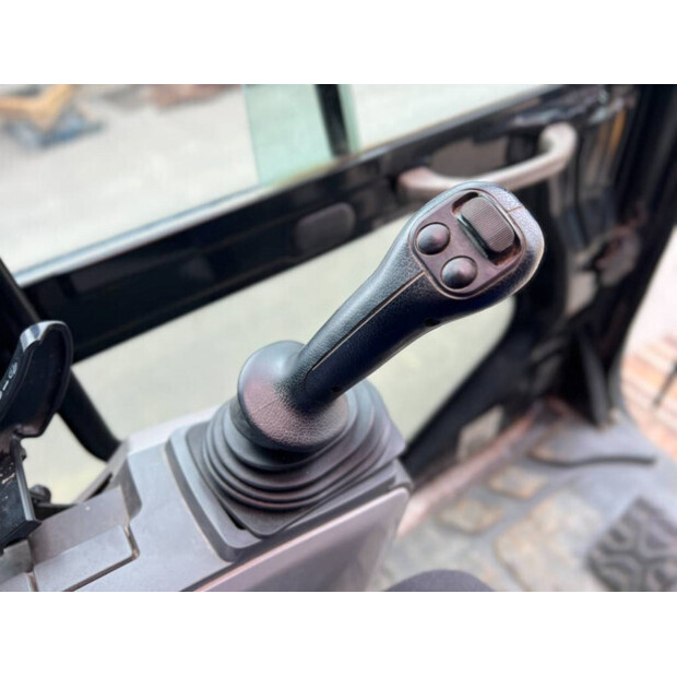 2017 Caterpillar 330FL-42579483