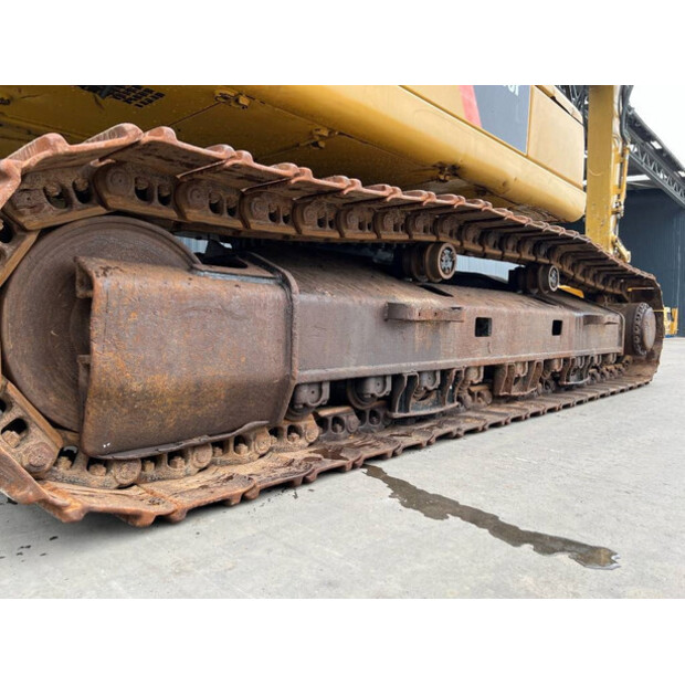 2017 Caterpillar 330FL-42579493