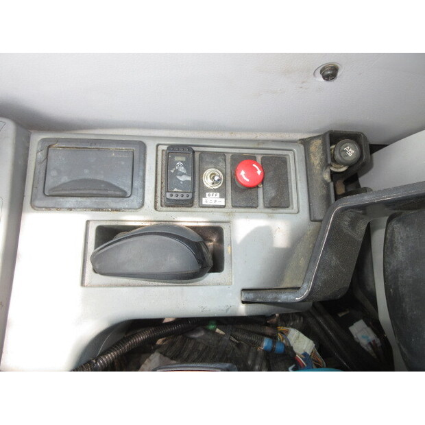 2015 Hitachi ZX135US-5B-42581518