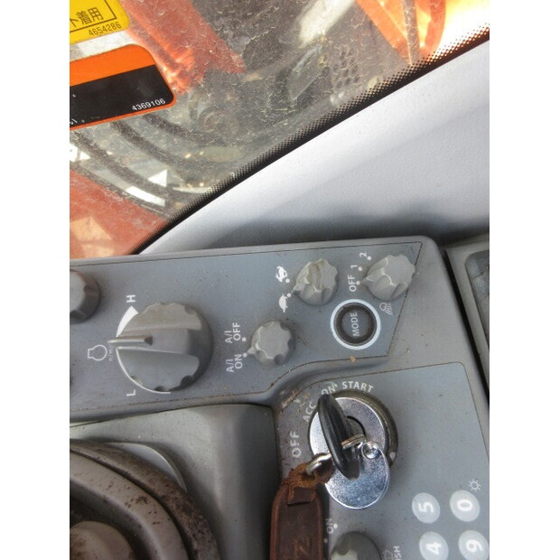 2015 Hitachi ZX135US-5B-42581521