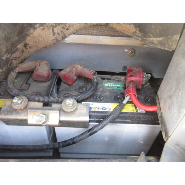 2015 Hitachi ZX135US-5B-42581609