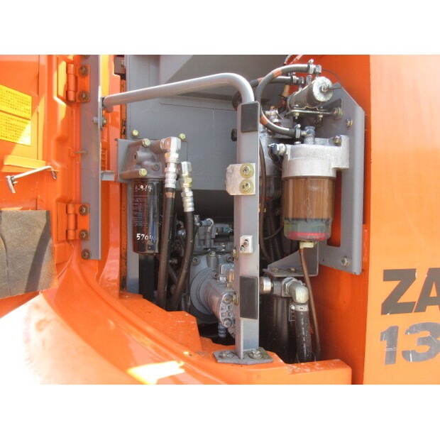 2015 Hitachi ZX135US-5B-42581614