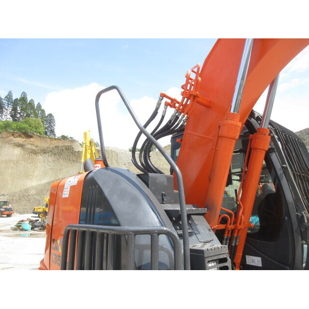 2015 Hitachi ZX135US-5B-42581619
