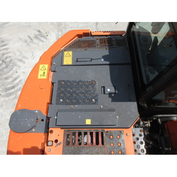 2015 Hitachi ZX135US-5B-42581623