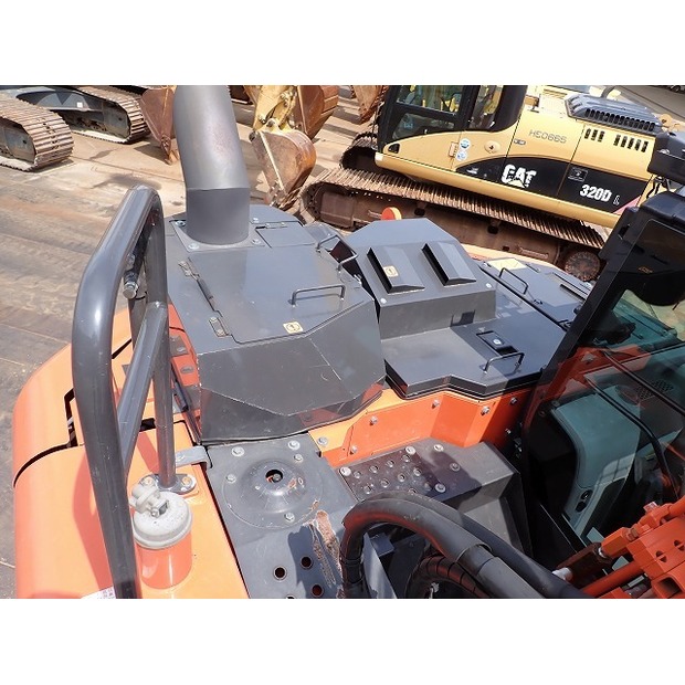 2019 Hitachi ZX135US-6-42581646