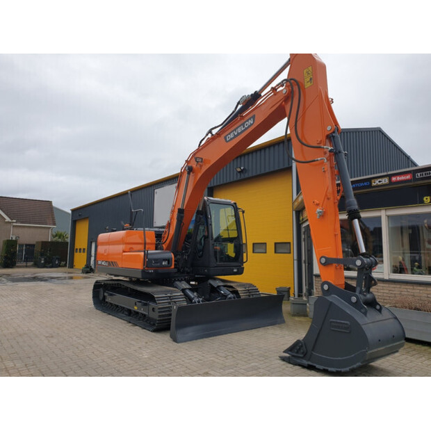 2023 ديفيلون DX140LC-42581941