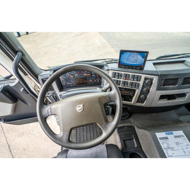2018 فولفو FE 320-42582355