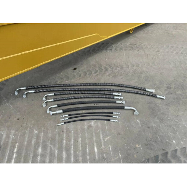2025 Caterpillar 320D-42582739