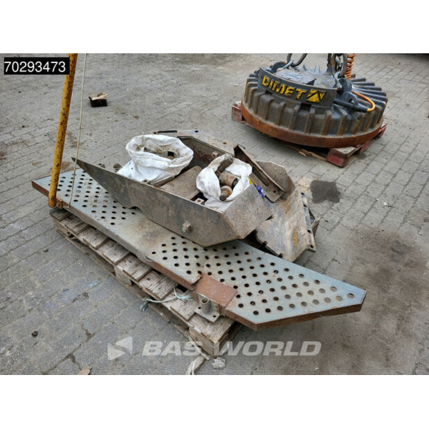 2011 فولفو EC700CL-42583032