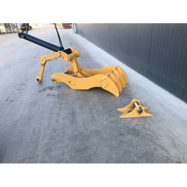 2025 Caterpillar 320D-42583617