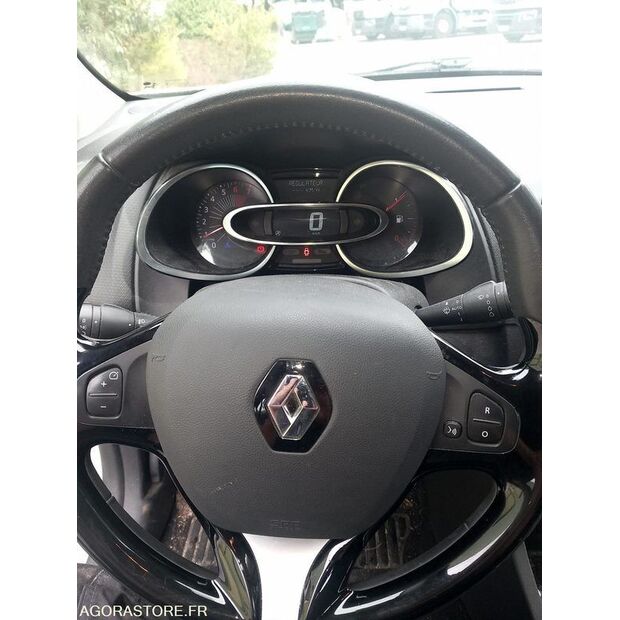 2016 Renault Clio-42598685
