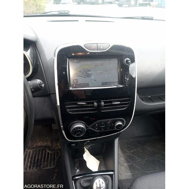 2016 Renault Clio-42598686