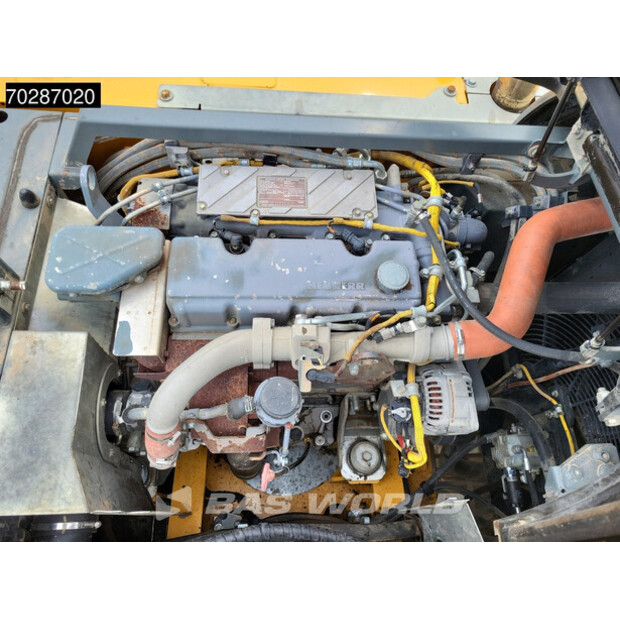 2017 ليبهير R922-42599806