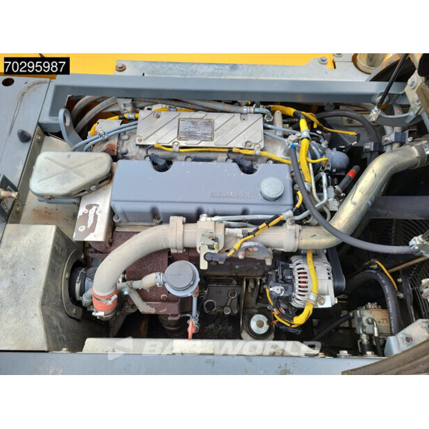 2016 ليبهير R922LC-42600059