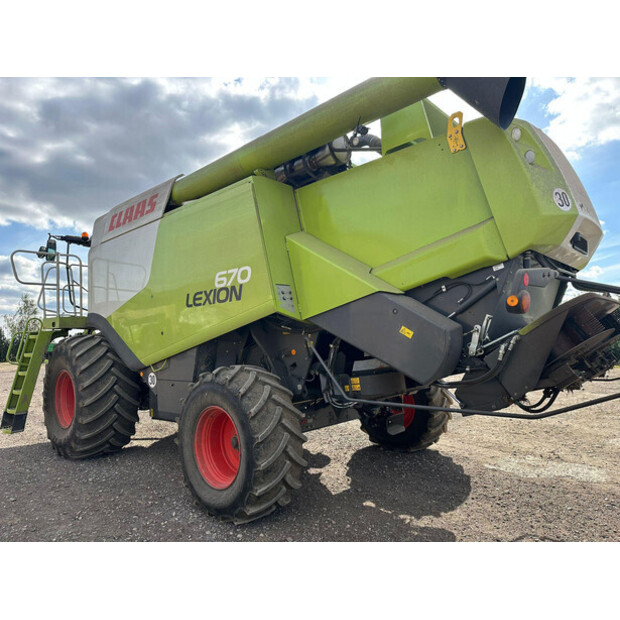 2016 CLAAS Lexion 670-42600925