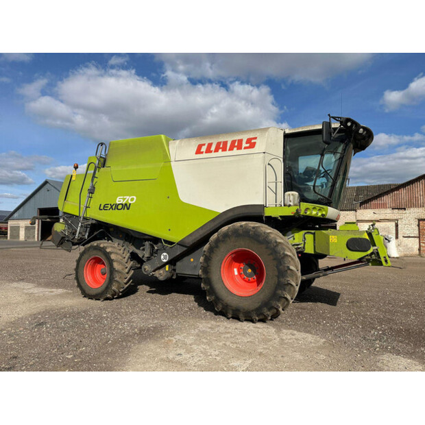 2016 CLAAS Lexion 670-42600928