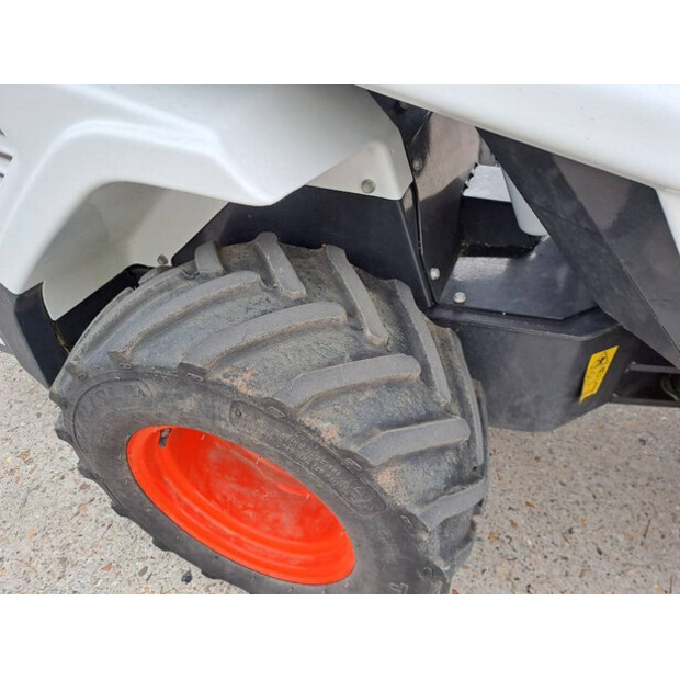 2021 بوبكات L28-42601133